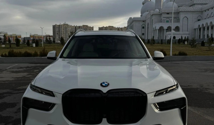 BMW X7 2019 года