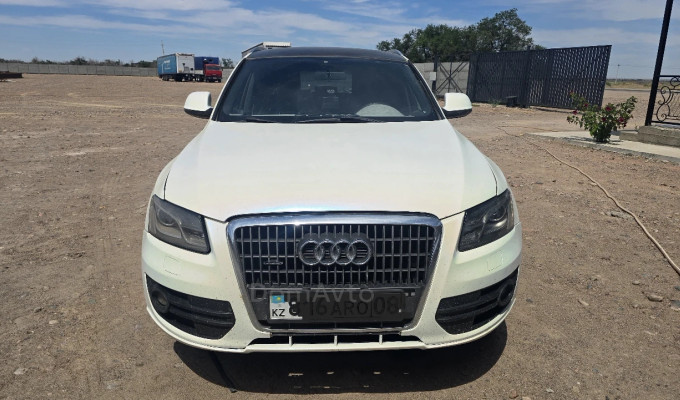 Audi Q5 2009 года