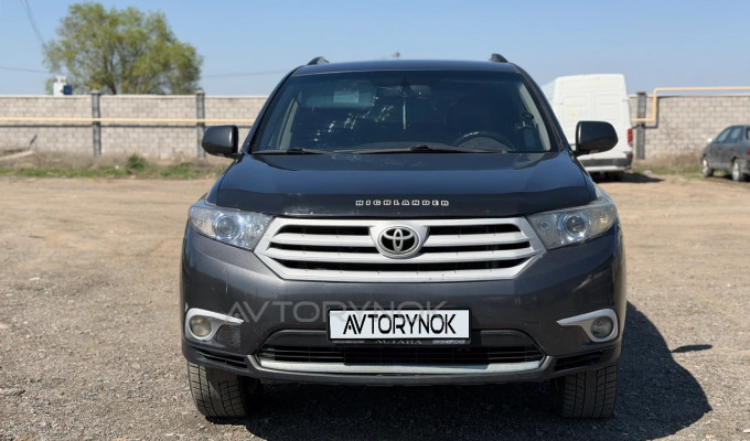 Toyota Highlander 2011 года