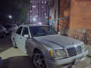 Mercedes-Benz E-Класс 1993 года