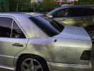 Mercedes-Benz E-Класс 1993 года