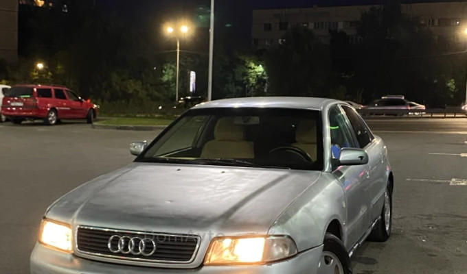Audi A4 1996 года