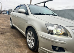 Toyota Avensis 2005 года