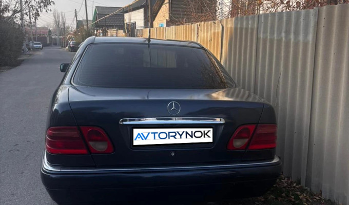 Mercedes-Benz E-Класс 1998 года