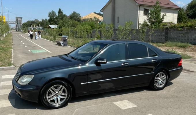 Mercedes-Benz S-Класс 2000 года