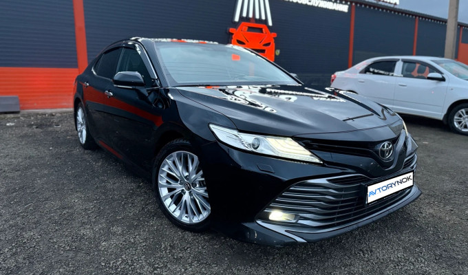 Toyota Camry 2019 года