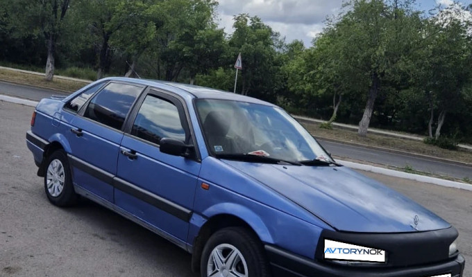 Volkswagen Passat 1992 года