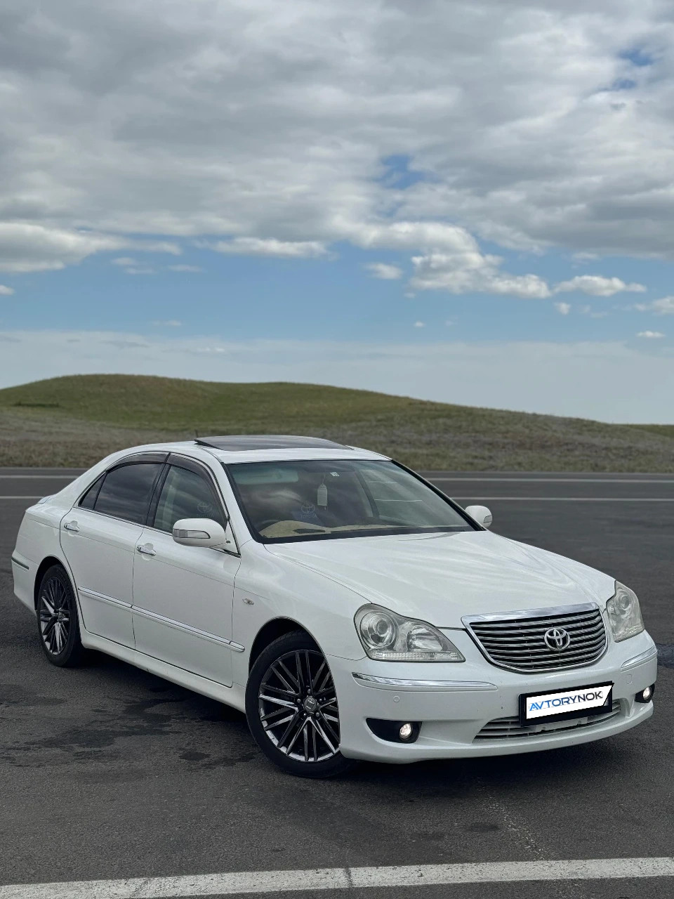 Toyota Crown Majesta, 2005