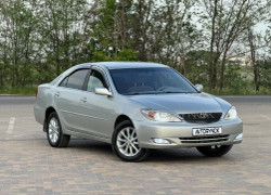 Toyota Camry 2002 года