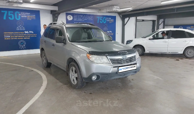 Subaru Forester 2010 года