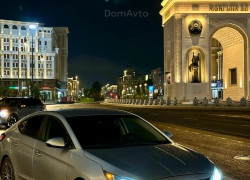 Hyundai Elantra 2019 года