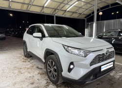 Toyota RAV4 2025 года