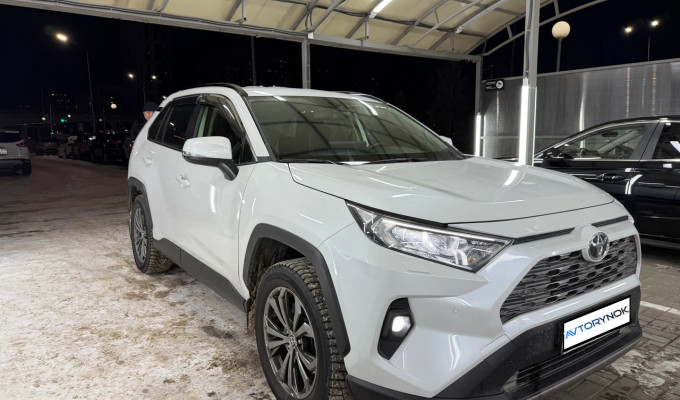 Toyota RAV4 2025 года