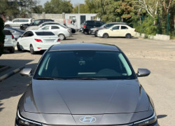Hyundai Elantra 2024 года