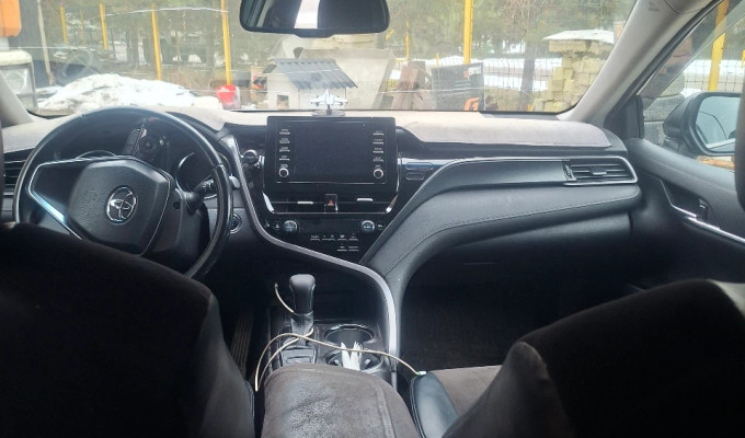 Toyota Camry 2021 года