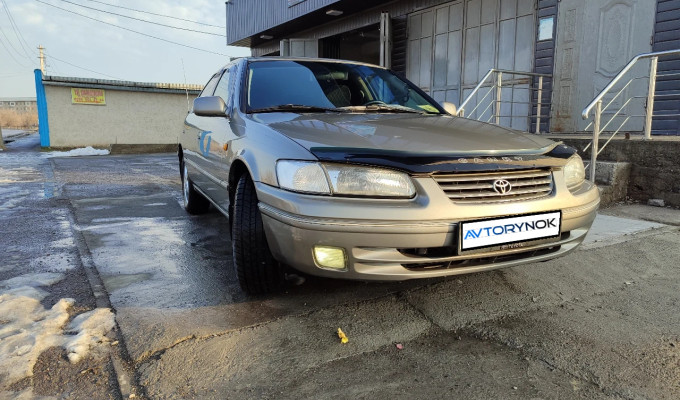 Toyota Camry 1998 года