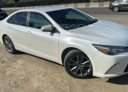 Toyota Camry 2016 года