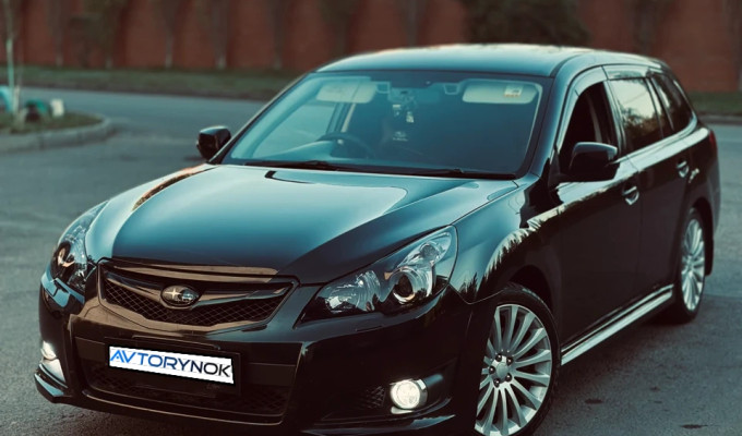 Subaru Legacy 2011 года