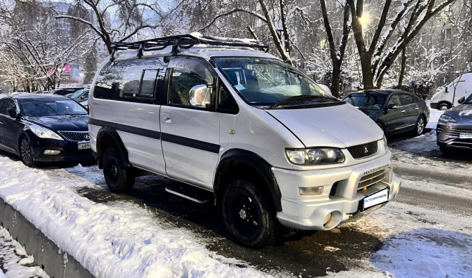 Mitsubishi Delica 2004 года