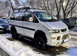 Mitsubishi Delica 2004 года