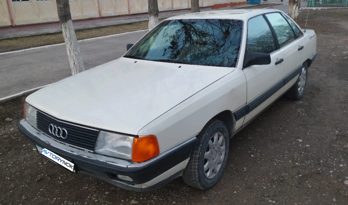 Audi 100 1987 года
