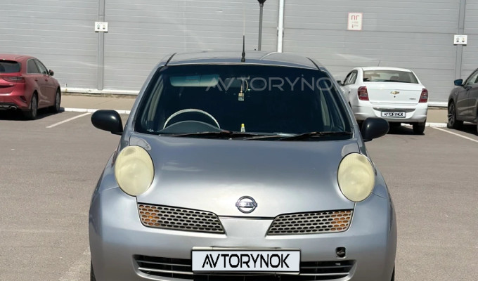 Nissan March 2003 года