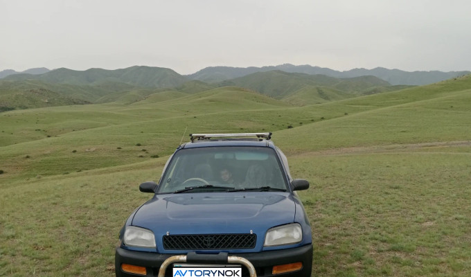 Toyota RAV4 1995 года