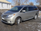 Toyota Sienna 2016 года