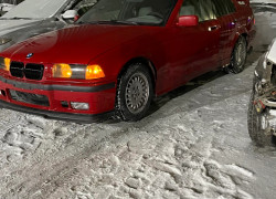 BMW 3 серия 1990 года