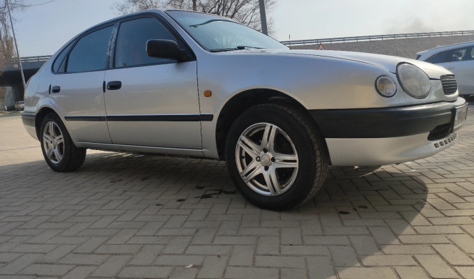 Toyota Corolla 1998 года