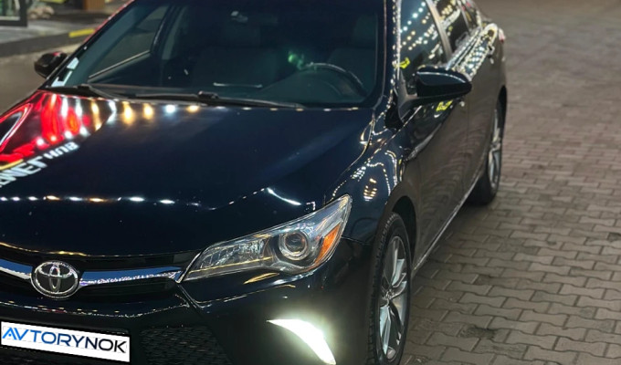 Toyota Camry 2016 года