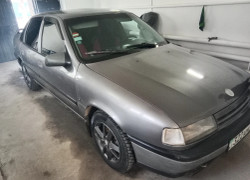 Opel Vectra 1990 года