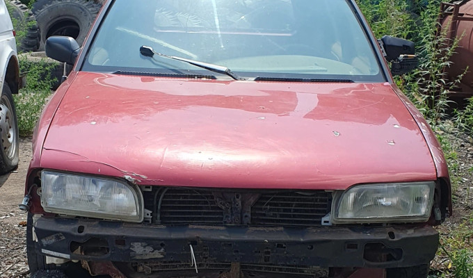 Nissan Primera 1992 года
