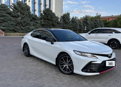 Toyota Camry 2021 года