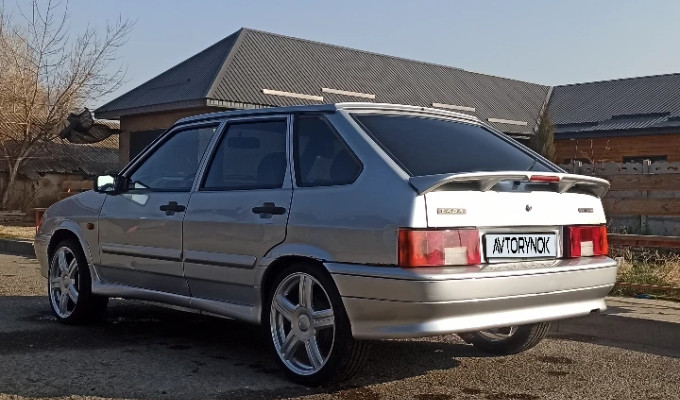 ВАЗ (Lada) 2114 2011 года