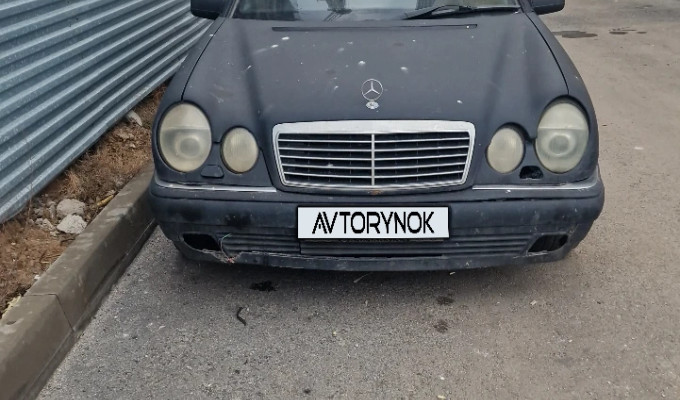 Mercedes-Benz E-Класс 1996 года