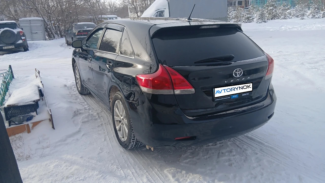 Toyota Venza, 2010