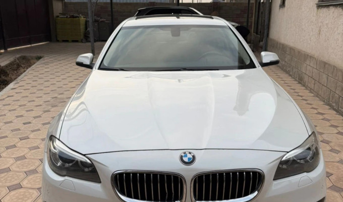 BMW 5 серия 2016 года