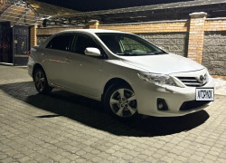 Toyota Corolla 2012 года