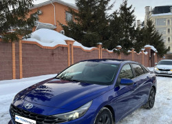 Hyundai Elantra 2021 года