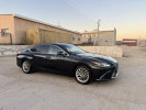 Lexus ES 2019 года