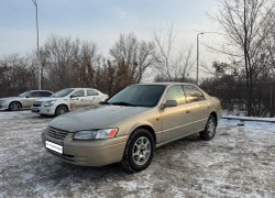 Toyota Camry 1998 года