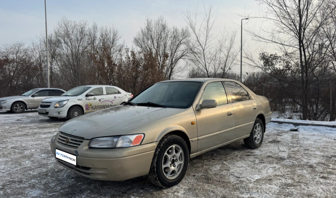 Toyota Camry 1998 года