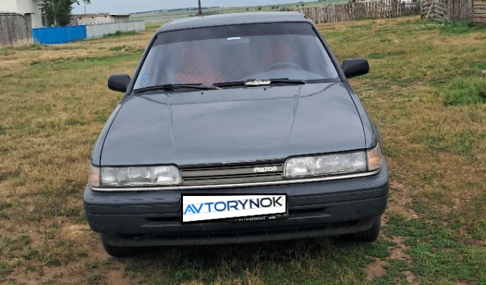 Mazda 626 1992 года