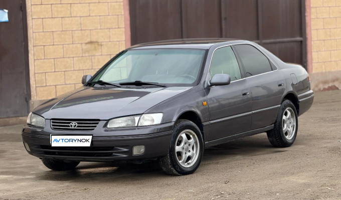 Toyota Camry 1996 года