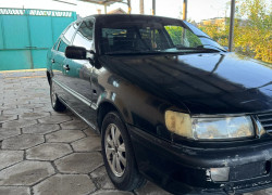 Volkswagen Passat 1993 года