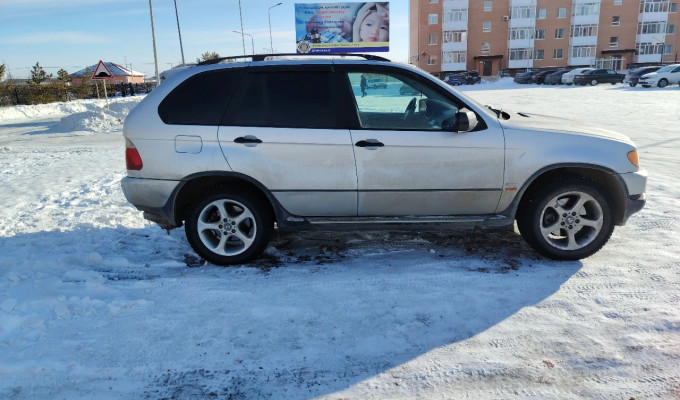 BMW X5 2001 года