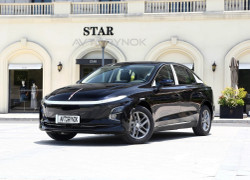 Hongqi E-QM5 2025 года