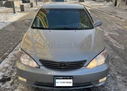 Toyota Camry 2003 года