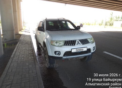 Mitsubishi Pajero Sport 2012 года